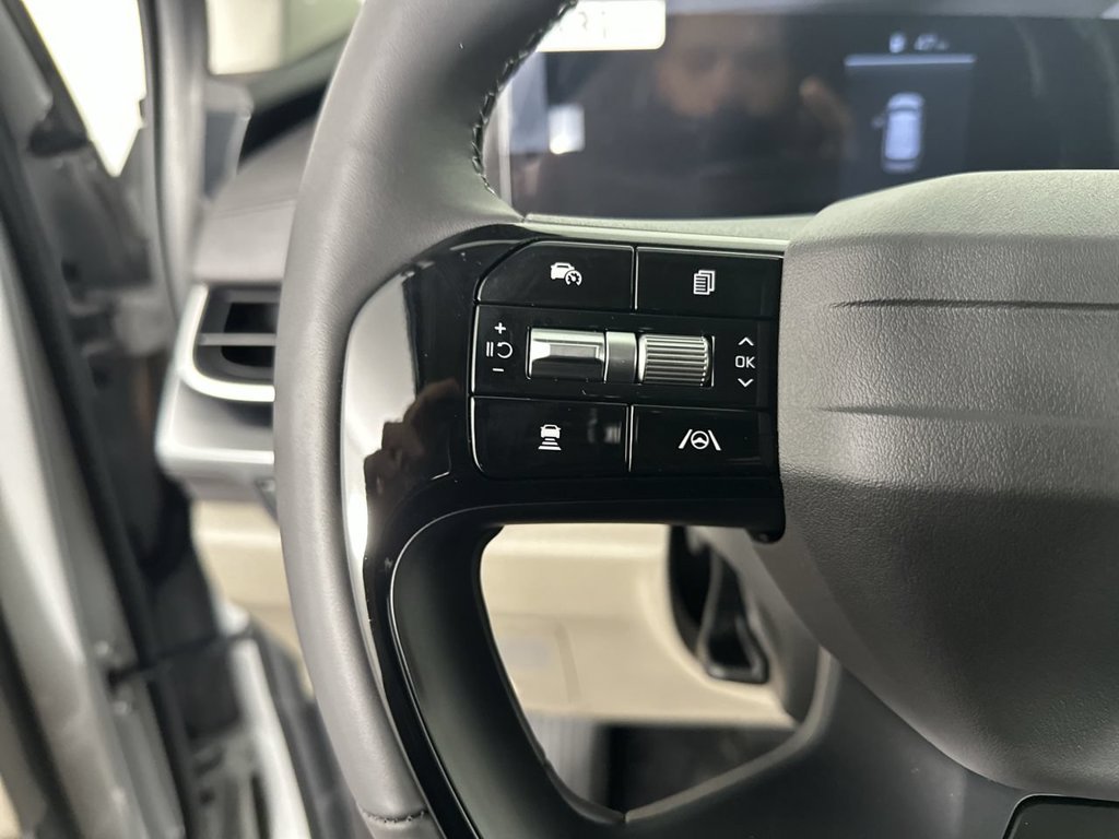 New 2027 Ceramic Silver Kia LXS image 6