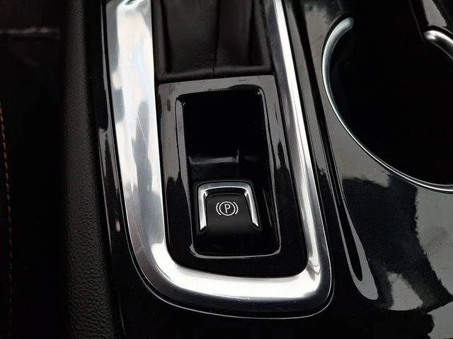 Used 2022 Silver Chevrolet Premier image 25