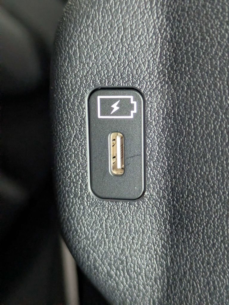 New 2027 Black Jade Green Kia X-Line EX image 19