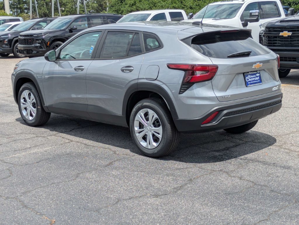 2026 Chevrolet Trax LS - Photo 7