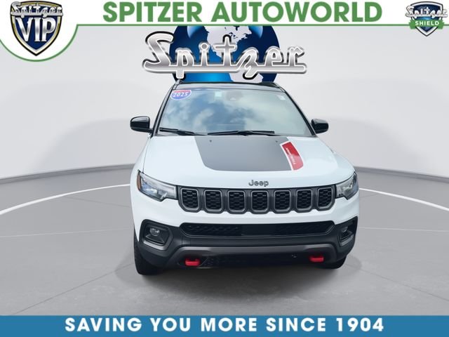 Used 2025 White Jeep Trailhawk image 3
