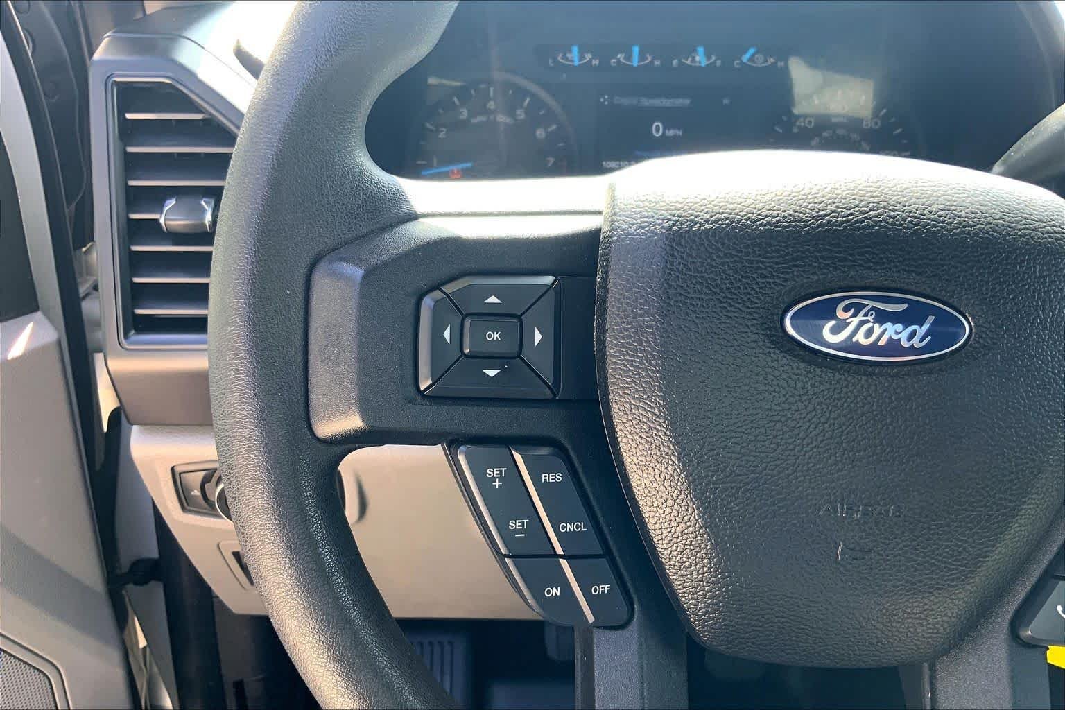 Used 2016 Oxford White Ford XL image 21