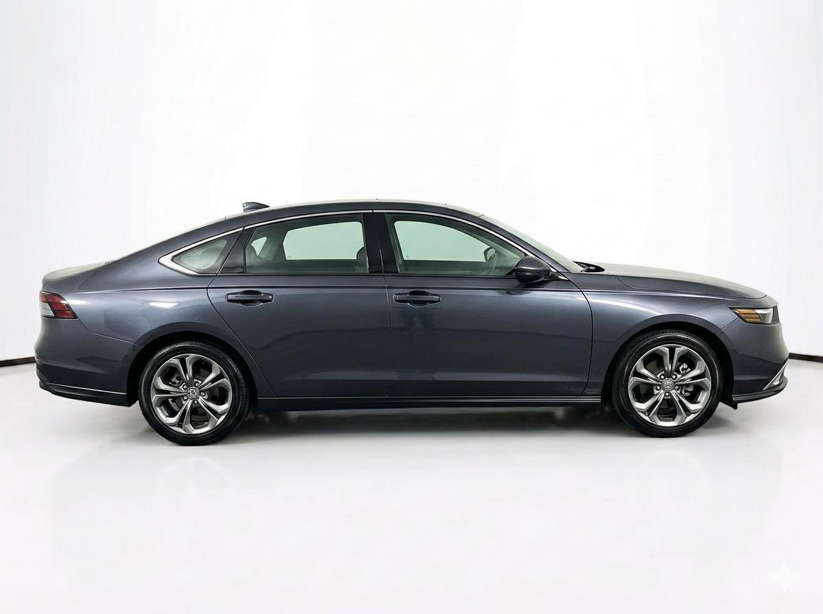 Used 2023 Meteorite Gray Metallic Honda EX image 5
