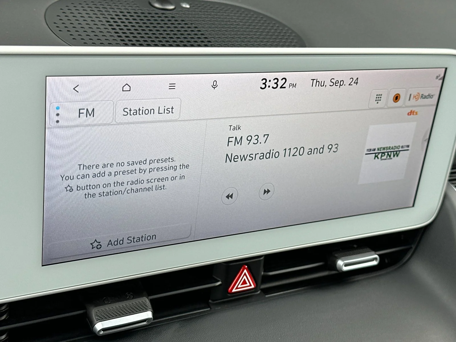 Used 2024 Gray Hyundai SEL image 19