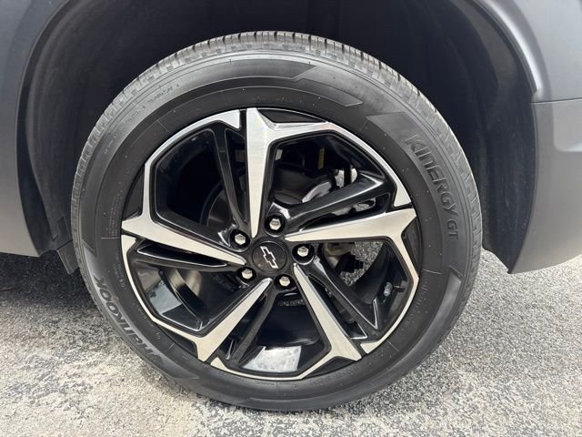 Used 2022 Red Chevrolet RS image 11