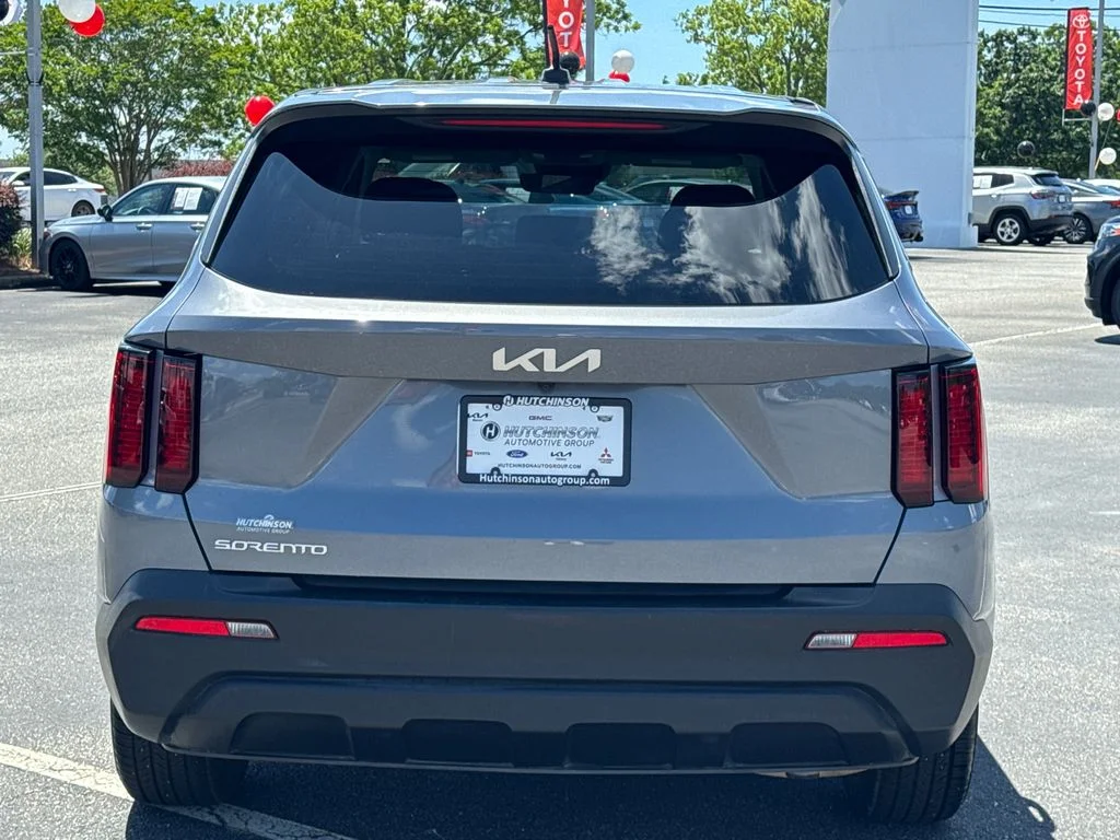 Used 2023 Silver Kia LX image 4