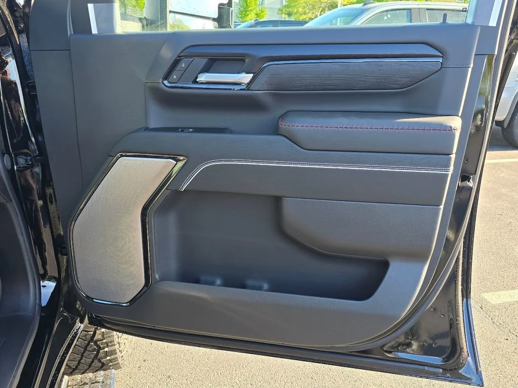 2026 GMC Sierra 2500HD AT4X - Photo 32
