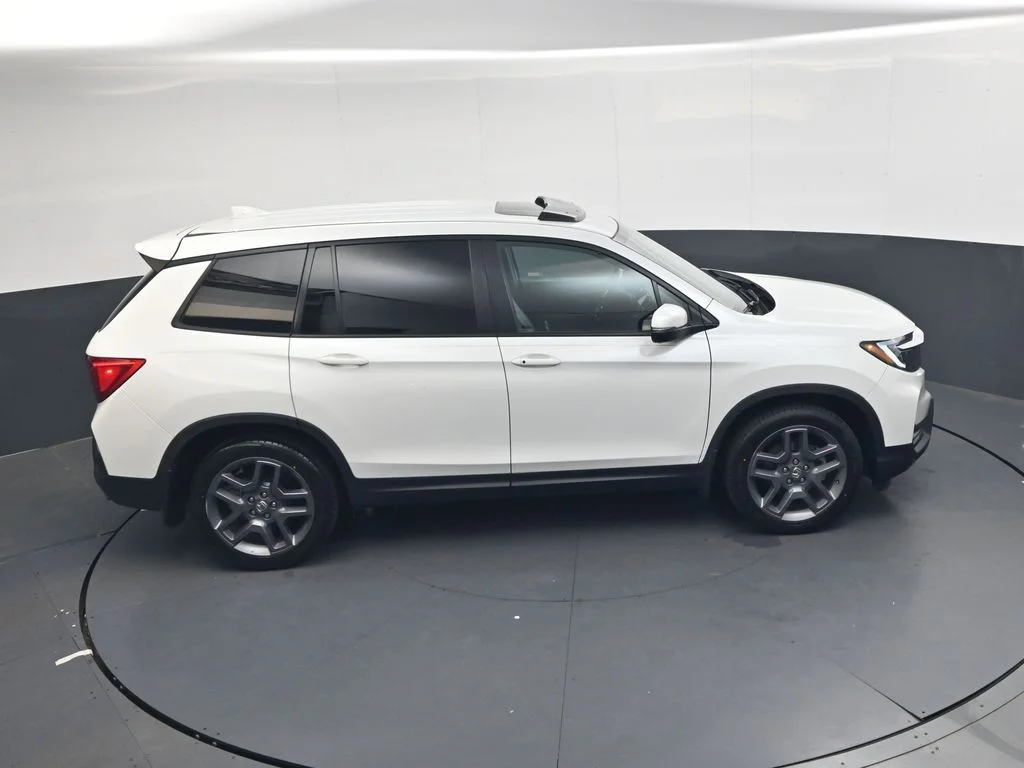 Used 2022  Honda EX-L image 29
