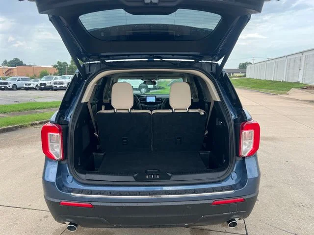Used 2020 Blue Ford Limited image 7