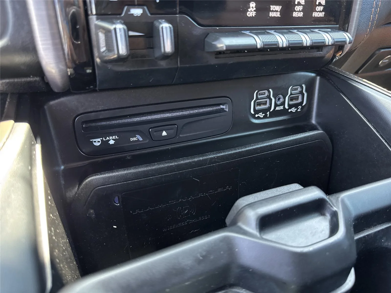 Used 2019 Diamond Black Crystal Pearlcoat Ram Longhorn image 27