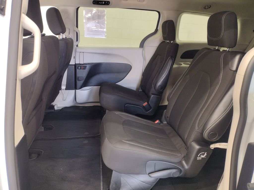 Used 2023 White Chrysler LX image 24