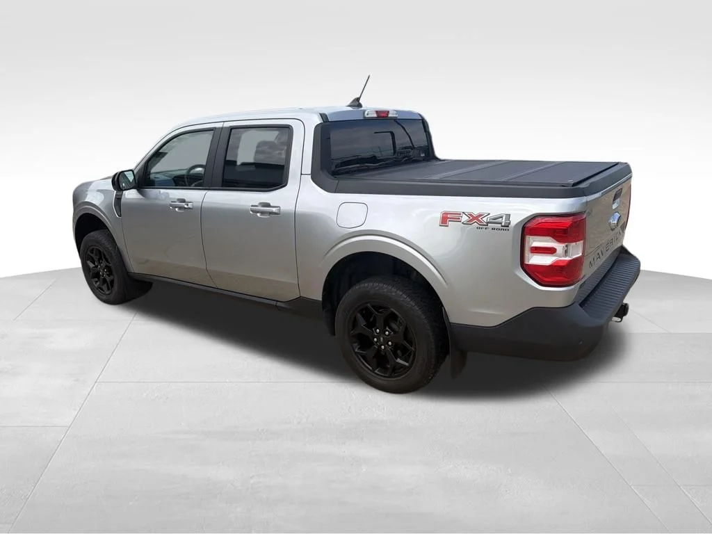 Used 2024 Silver Ford Lariat image 5