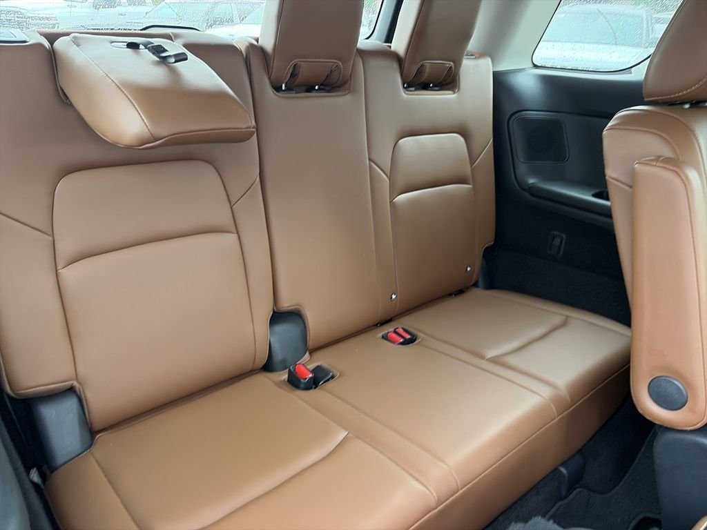 Used 2023 White Nissan Platinum image 33