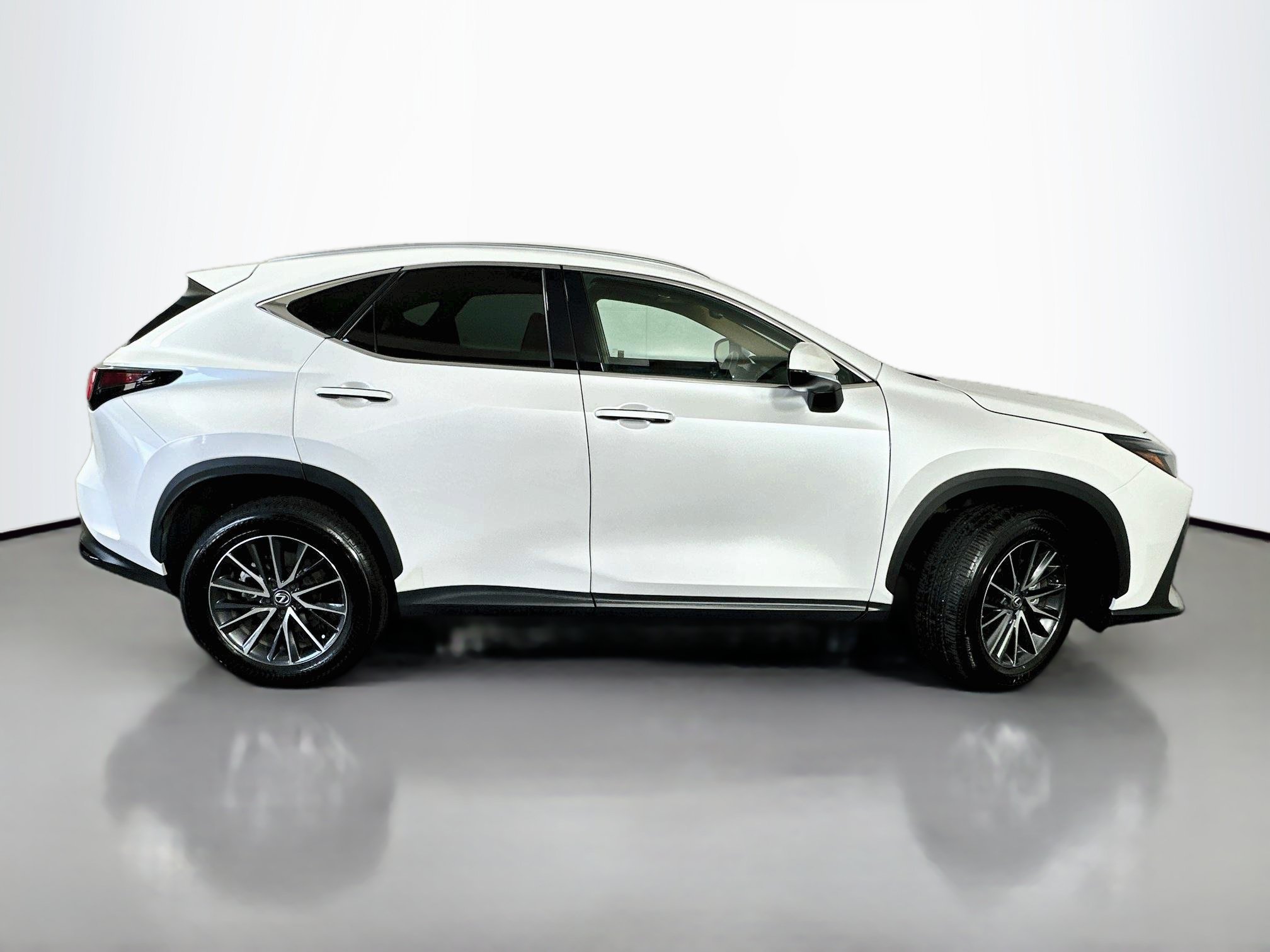 Certified Used 2024 White Pearl Lexus 350h image 8