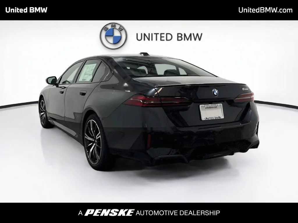 New 2027 Dark Graphite Metallic BMW 530i image 7