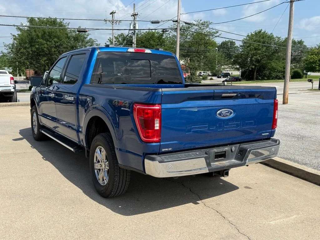 Used 2023 Blue Ford XLT image 9