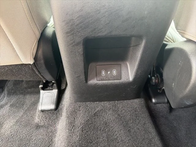 Used 2025 Silver Hyundai SEL image 25