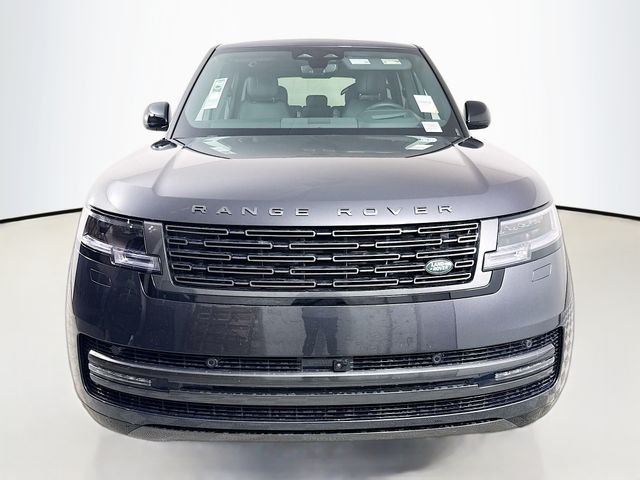 New 2026 Carpathian Grey Land Rover SE image 2