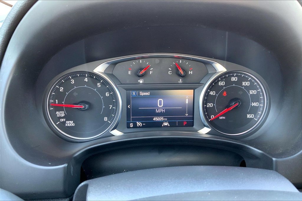 Used 2024 White GMC SLE image 12