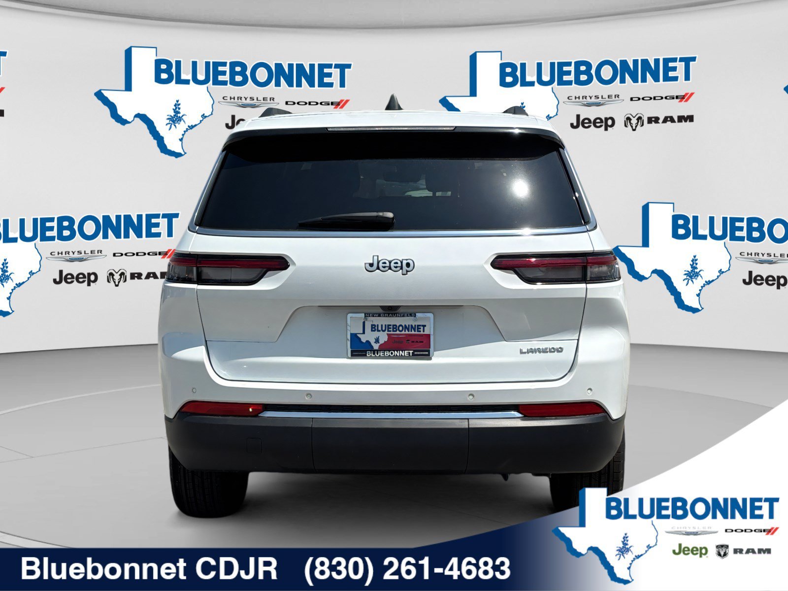 New 2026 Bright White Clear-Coat Exterior Paint Jeep Laredo image 6