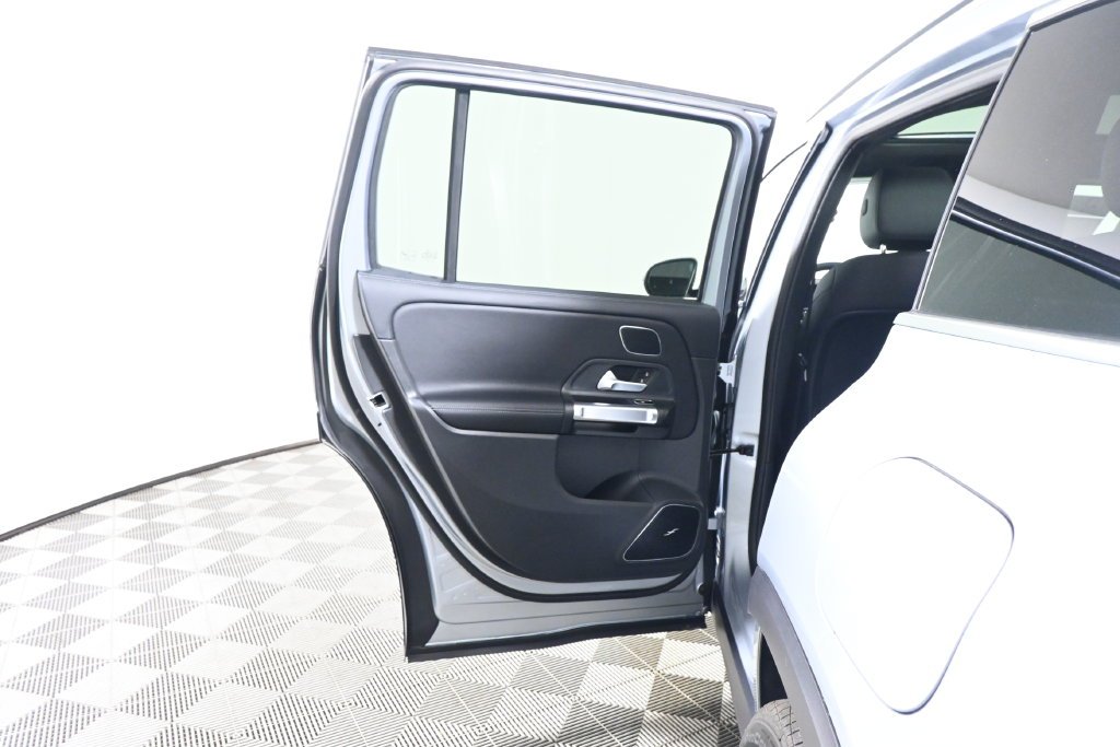 New 2026 Cirrus Silver Metallic Mercedes-Benz GLB 250 image 30