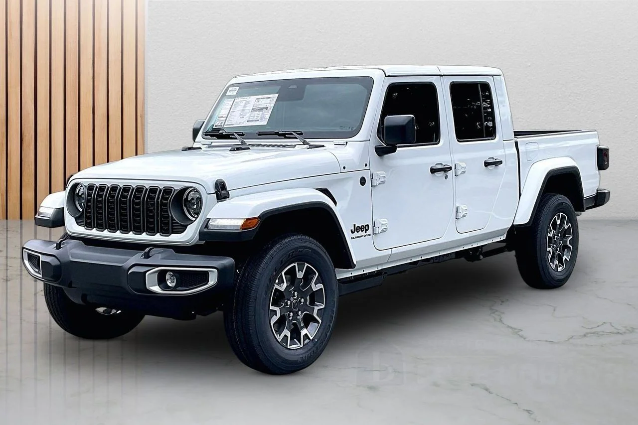 New 2026 Bright White Clear-Coat Exterior Paint Jeep Sahara image 4