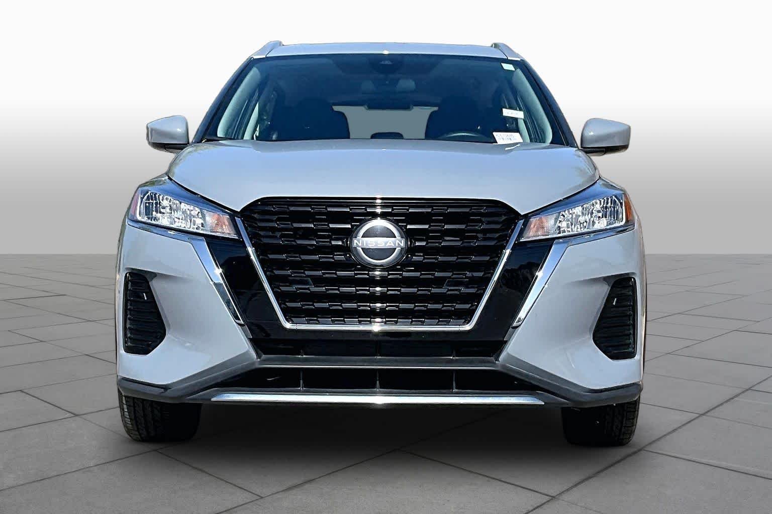 Used 2023 Boulder Gray Pearl Nissan SV image 4