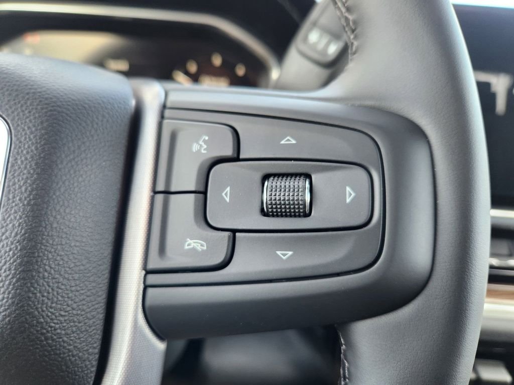 New 2026 Sterling Metallic GMC Elevation image 13