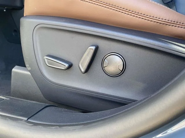 New 2026 Gray Ford Outer Banks image 14