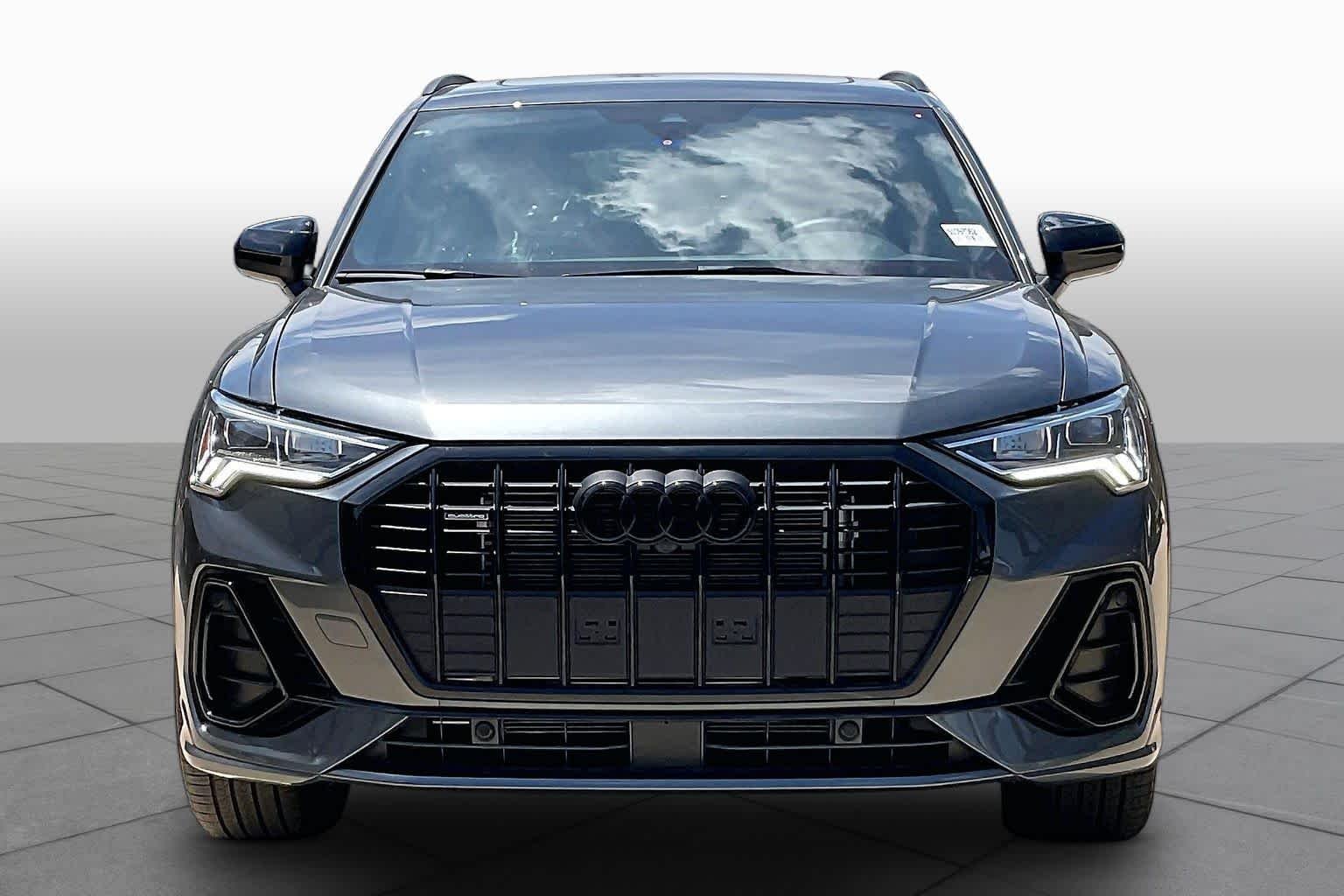 Used 2025 Daytona Gray Pearl Effect Audi S line Premium Plus image 4