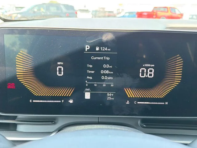 2027 Kia Carnival EX - Photo 11