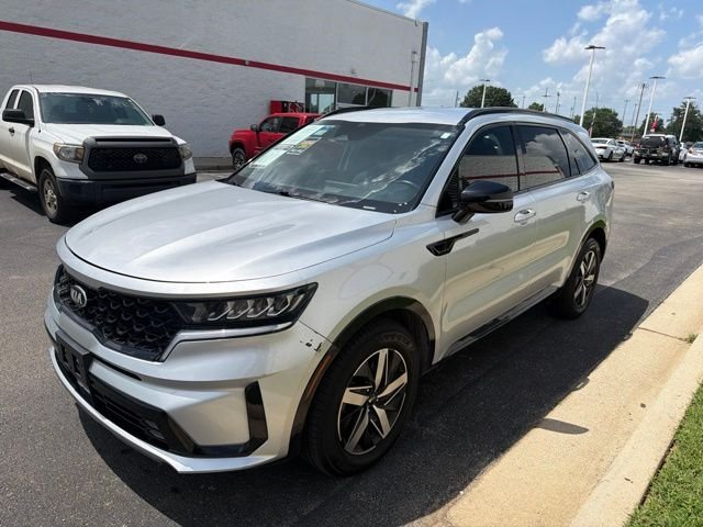 Used 2021 Silver Kia EX image 3