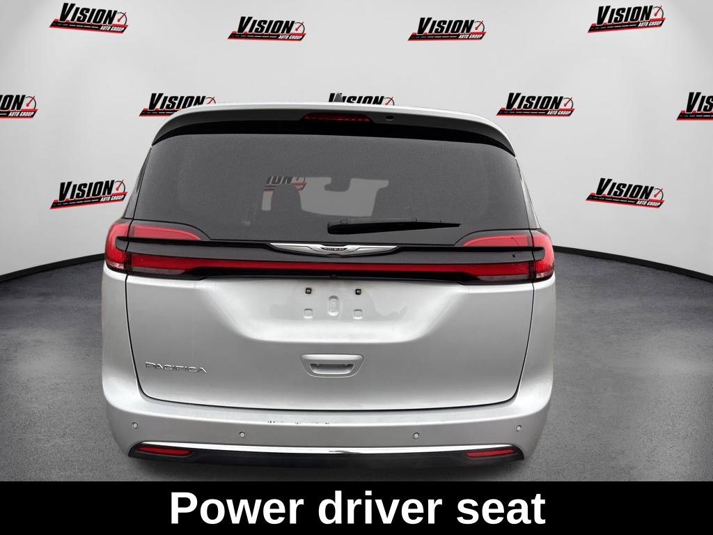 Used 2024 Silver Chrysler Touring L image 7