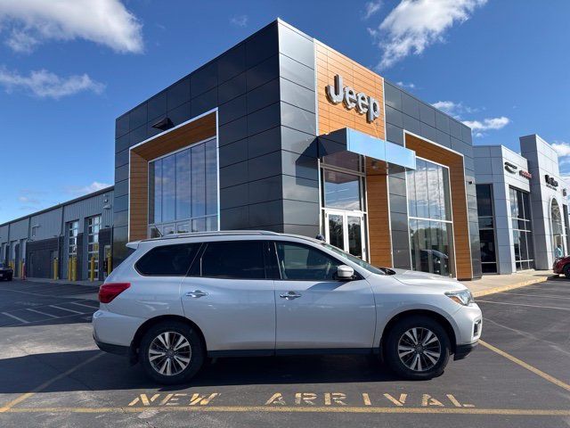Used 2017 Brilliant Silver Metallic Nissan S image 1
