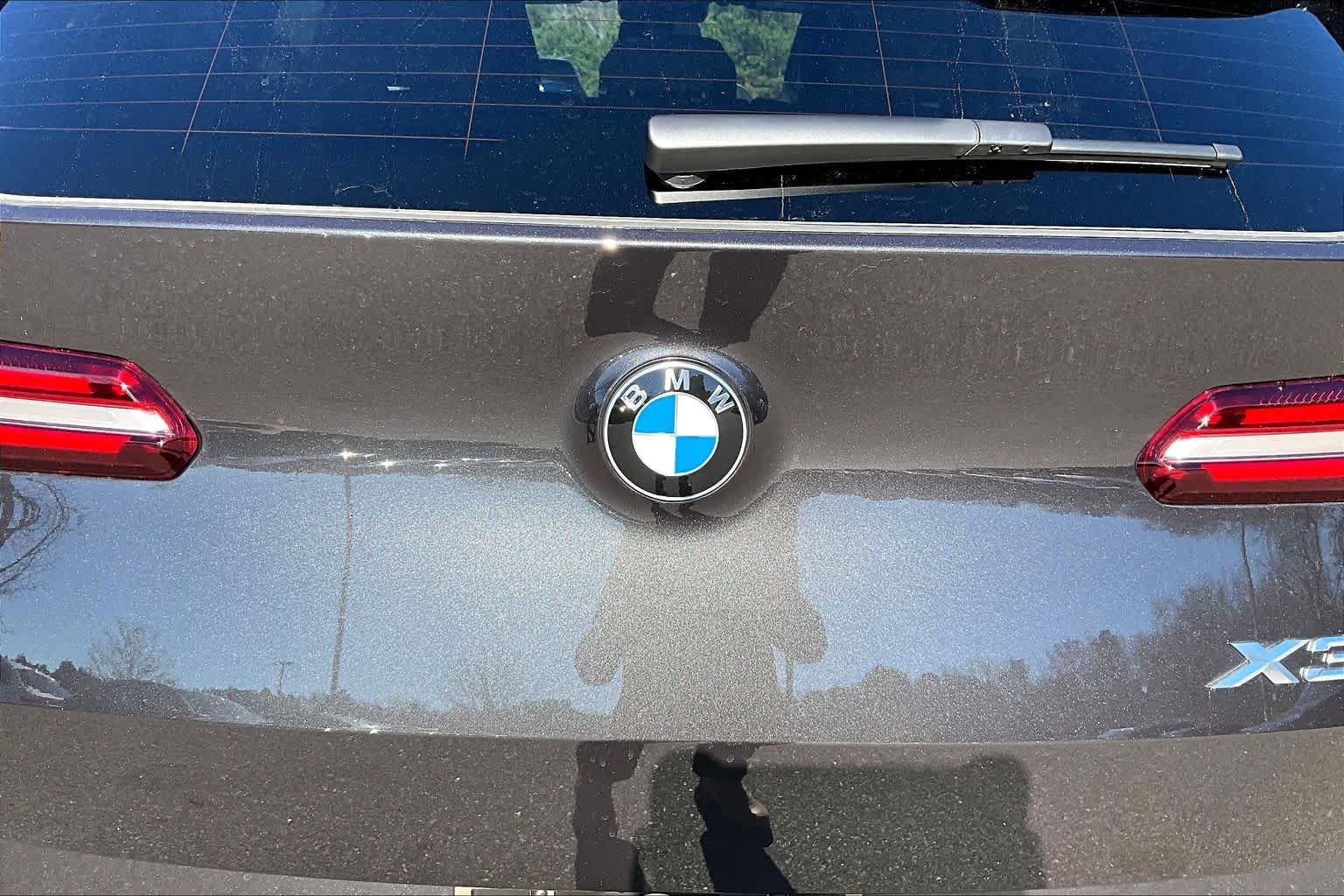 Used 2026 Dark Graphite Metallic BMW 30 xDrive image 15