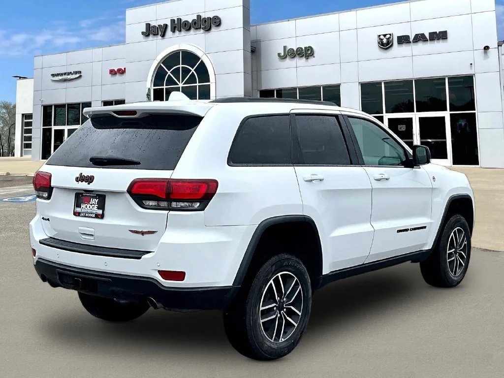Used 2020 White Jeep Trailhawk image 8