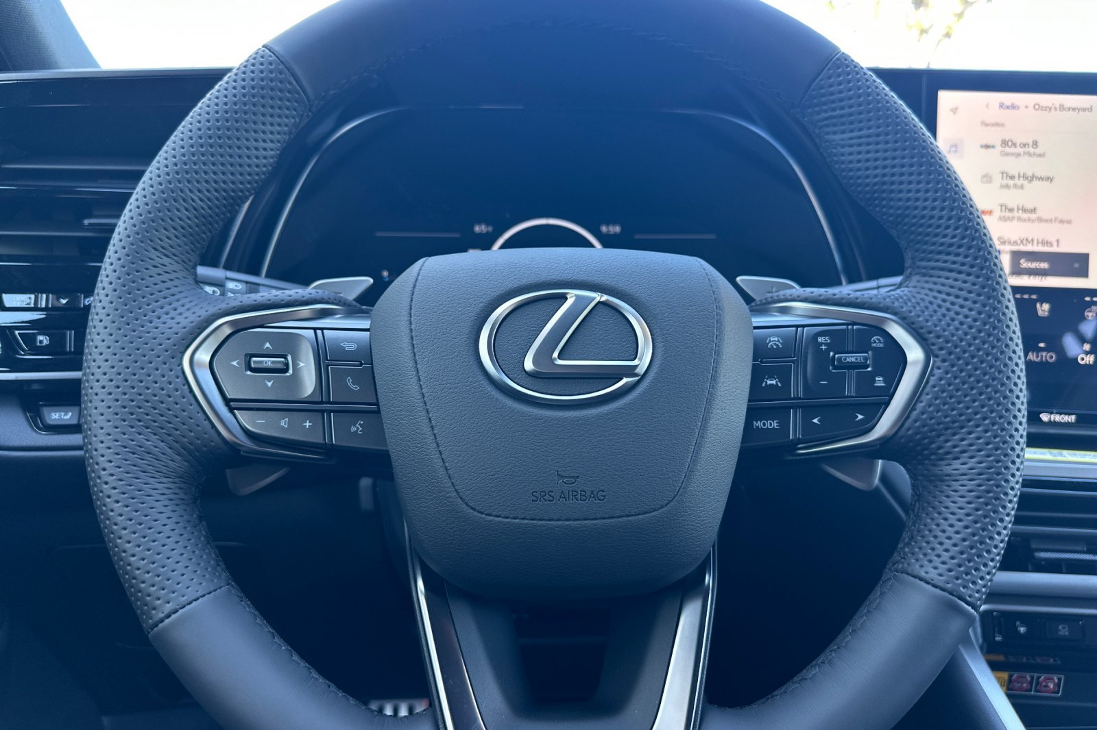 New 2026 Wind Chill Pearl Lexus TX 500h F SPORT PERFORMANCE PREMIUM AWD image 24