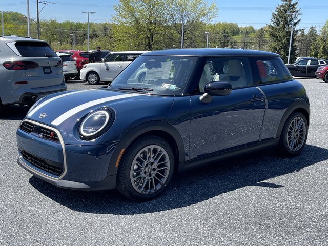 2026 MINI 2 Door Iconic