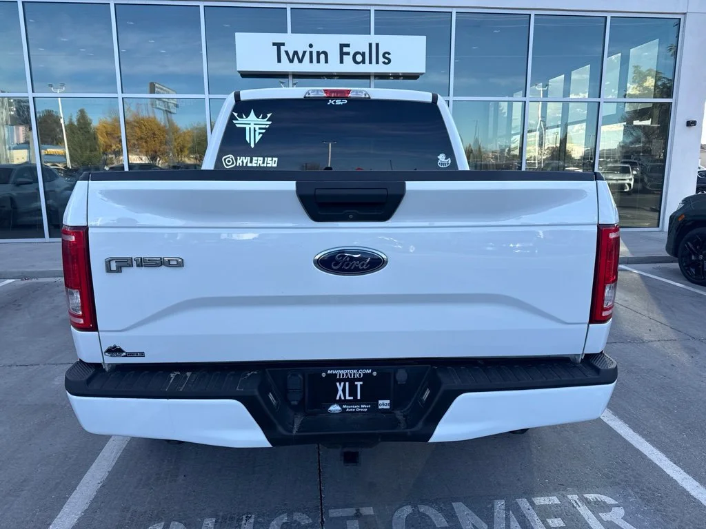 Used 2017 White Ford XLT image 9