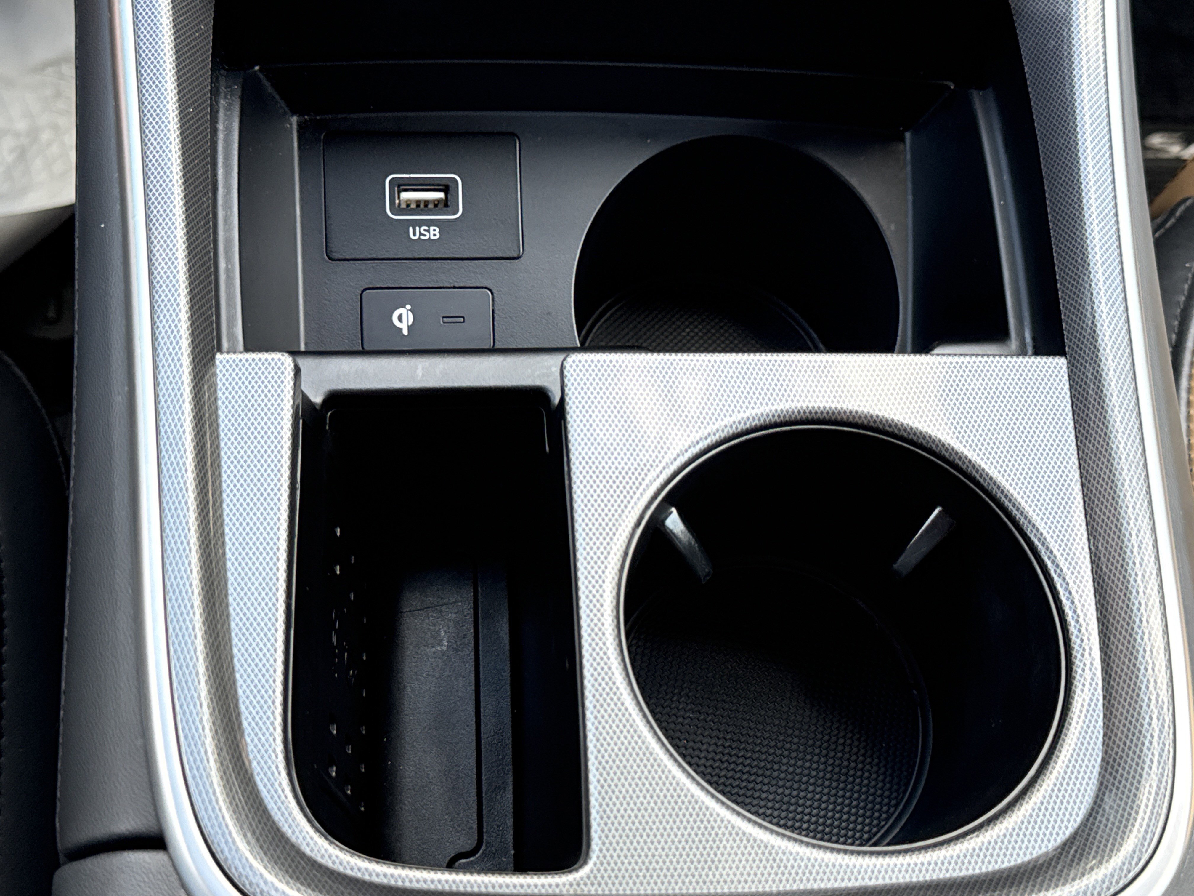 Used 2023 Hampton Gray Hyundai Calligraphy image 32