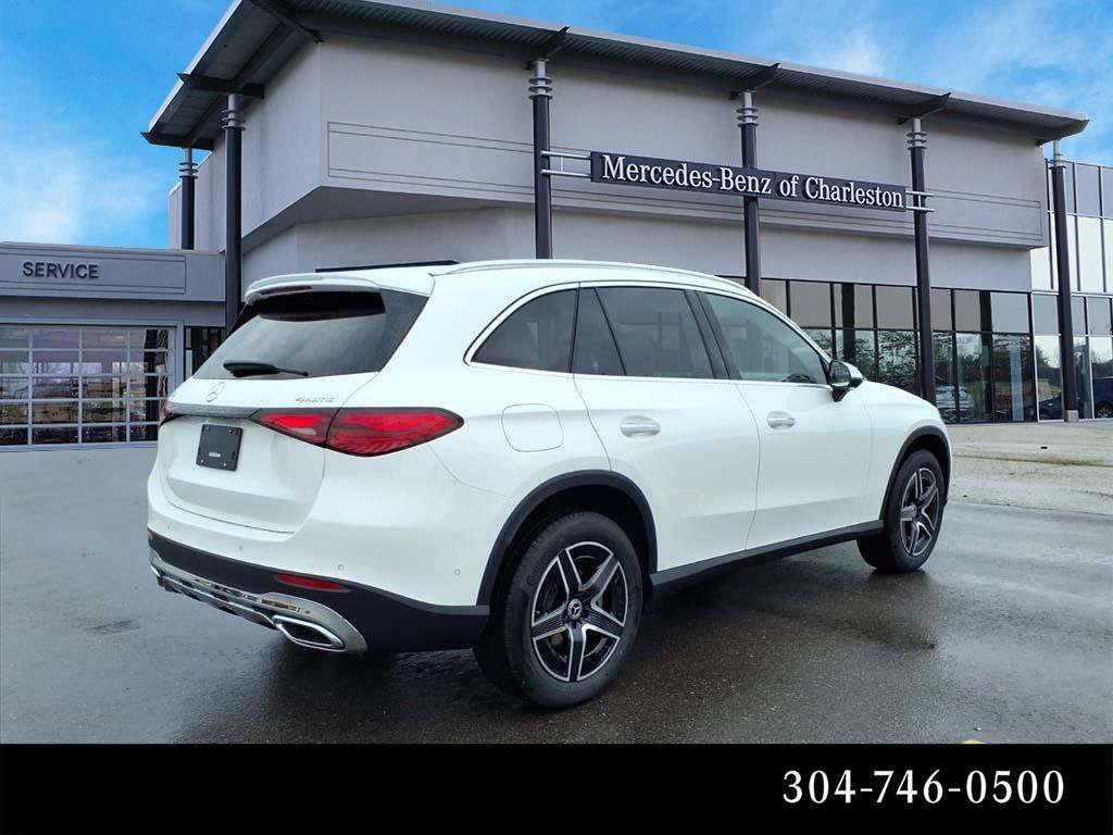 New 2026 Polar White Mercedes-Benz GLC 300 image 3