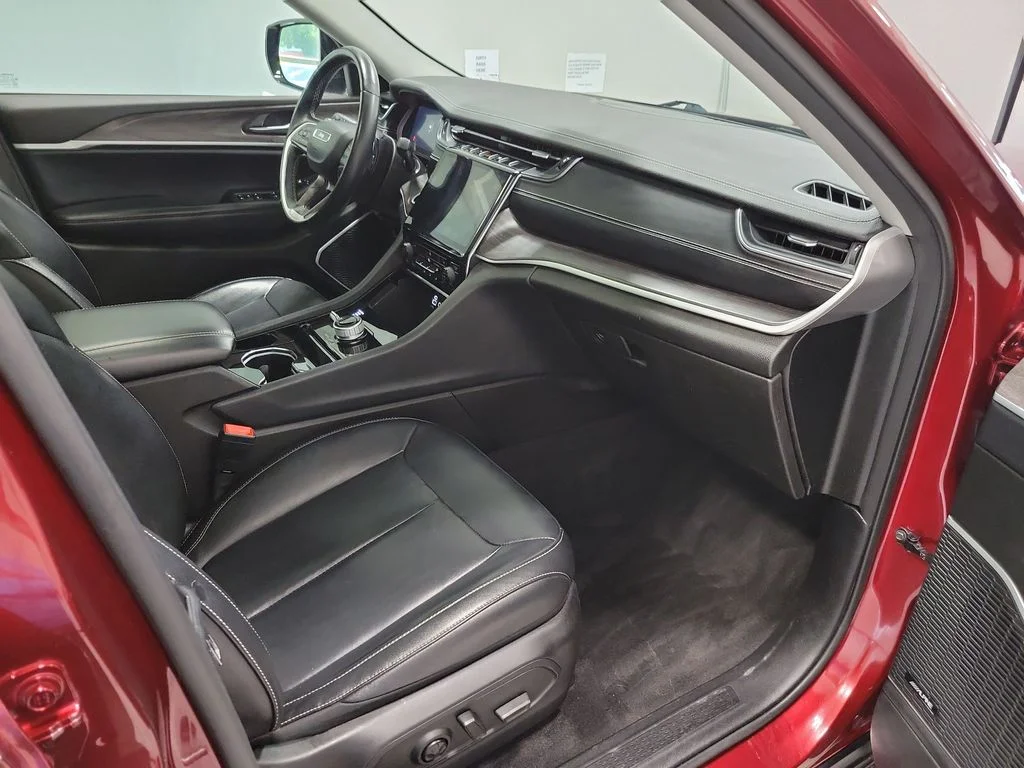 Used 2021 Red Jeep Limited image 17