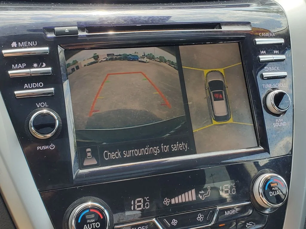 Used 2020 Black Nissan SL image 16