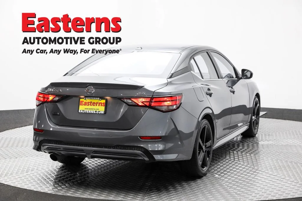 Used 2023 Gray Nissan SR image 5