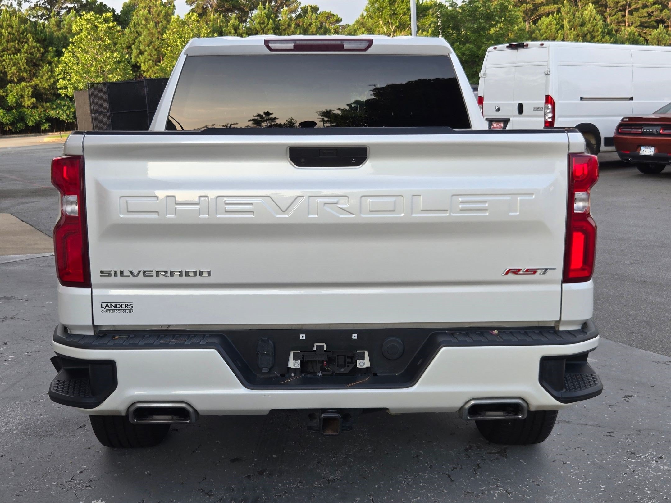Used 2022 Iridescent Pearl Tricoat Chevrolet RST image 6