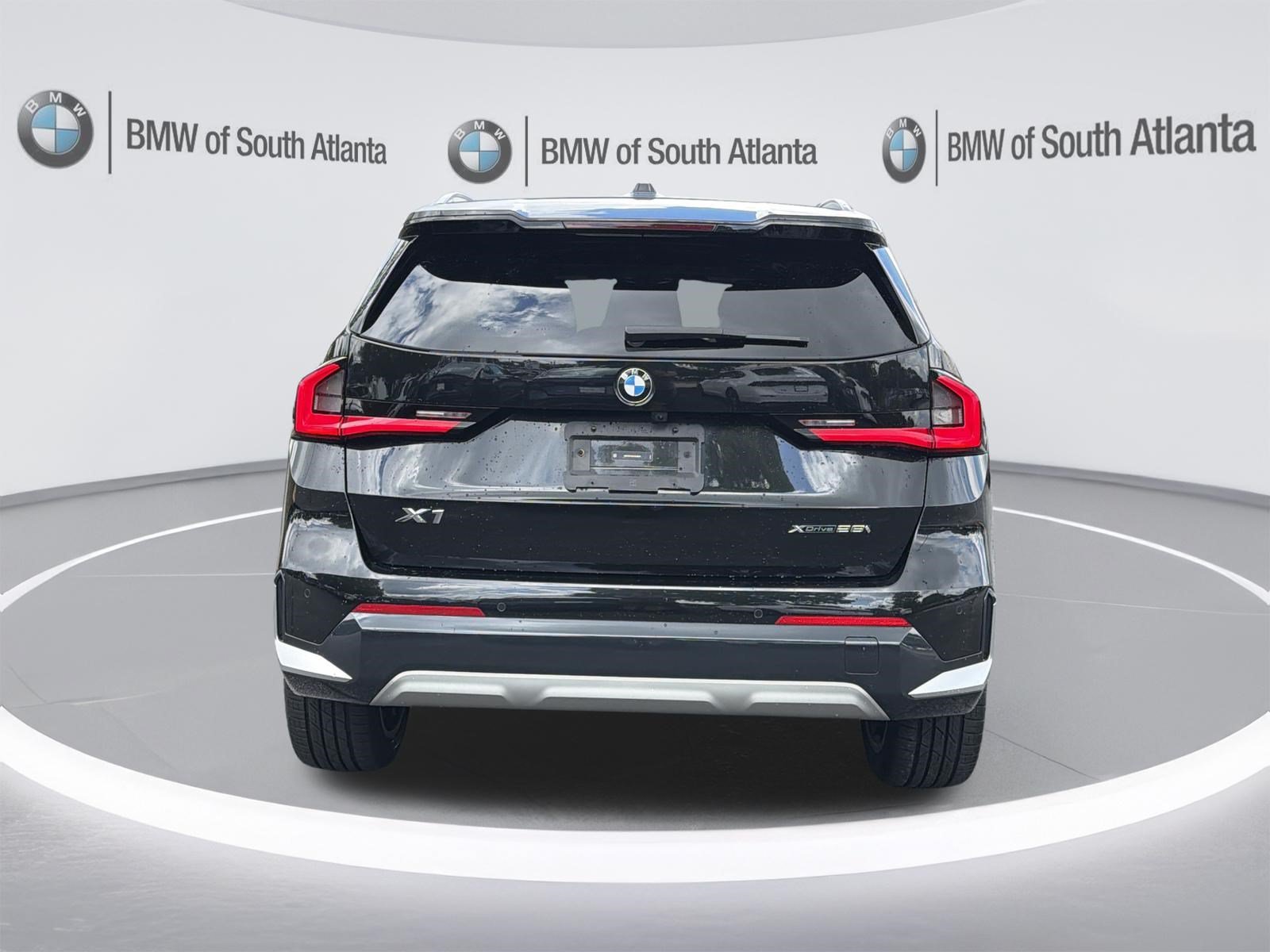 Used 2023 Black Sapphire Metallic BMW xDrive28i image 25