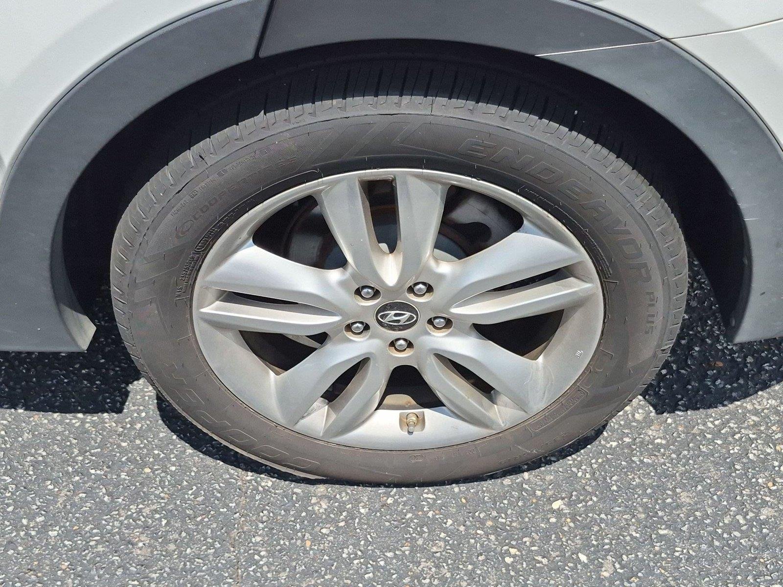 Used 2013 Frost White Pearl Hyundai 2.0T Sport image 10