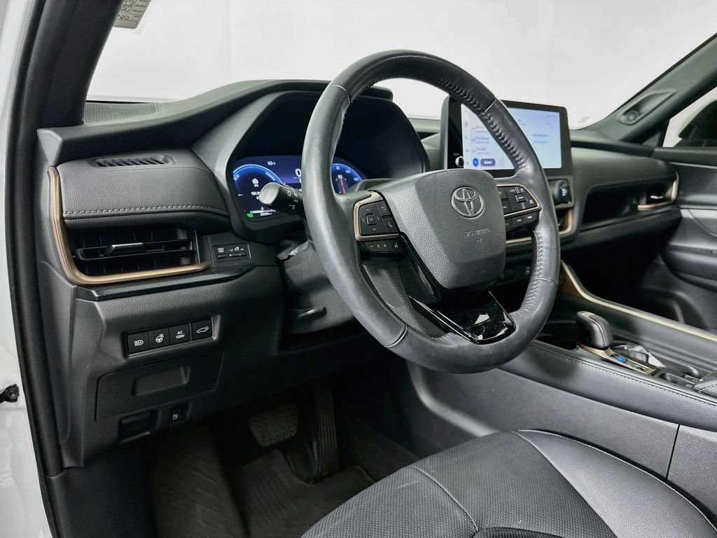 Used 2024 Pearl Toyota MAX Platinum image 10