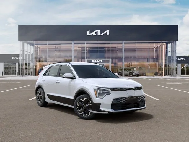 New 2026 Snow White Pearl Kia Wind image 8