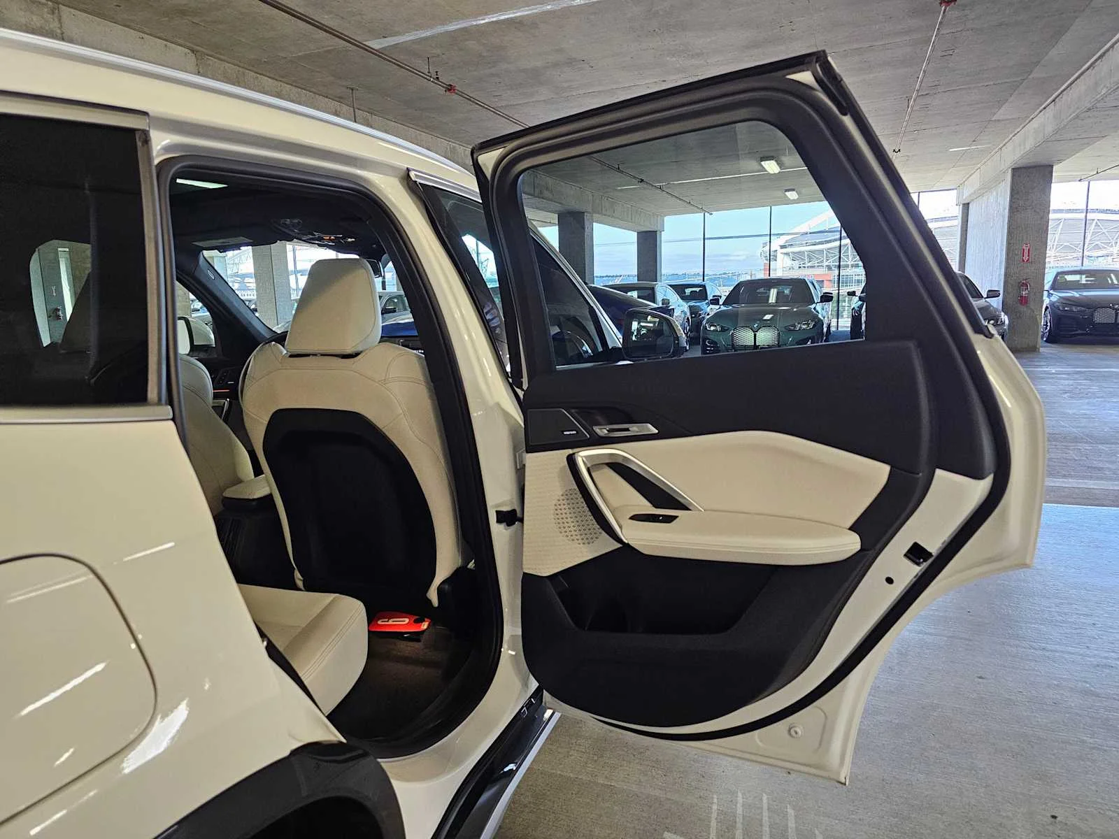 New 2026 Alpine White BMW xDrive28i image 28